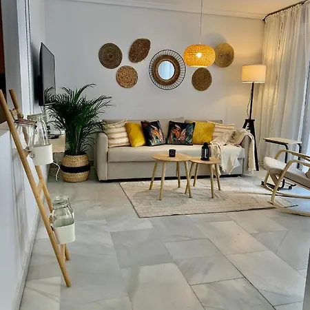 Apartment Homely Larios