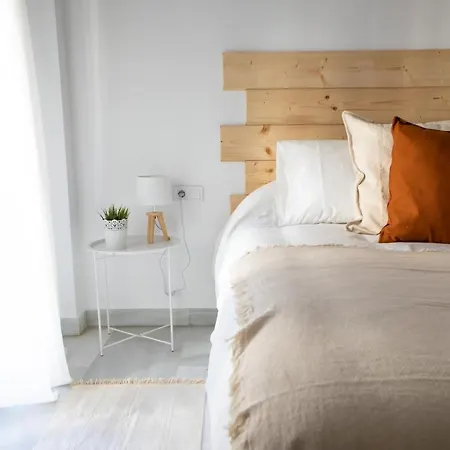 Homely Larios Апартаменты *
