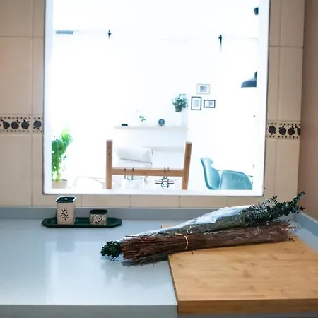 Homely Larios * Малага
